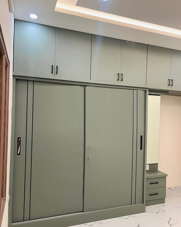 Custom Wardrobes